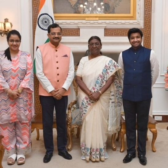 Mr. Rajiv Podar, Mr. Vedant Podar and Ms. Vedica Podar with H.E. Droupadi Murmu ji , President of India at Rashtrapati Bhavan, New Delhi.